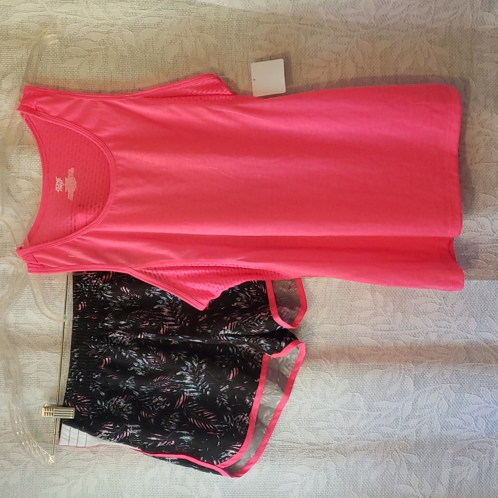 NWT ❤ Athletic outfit